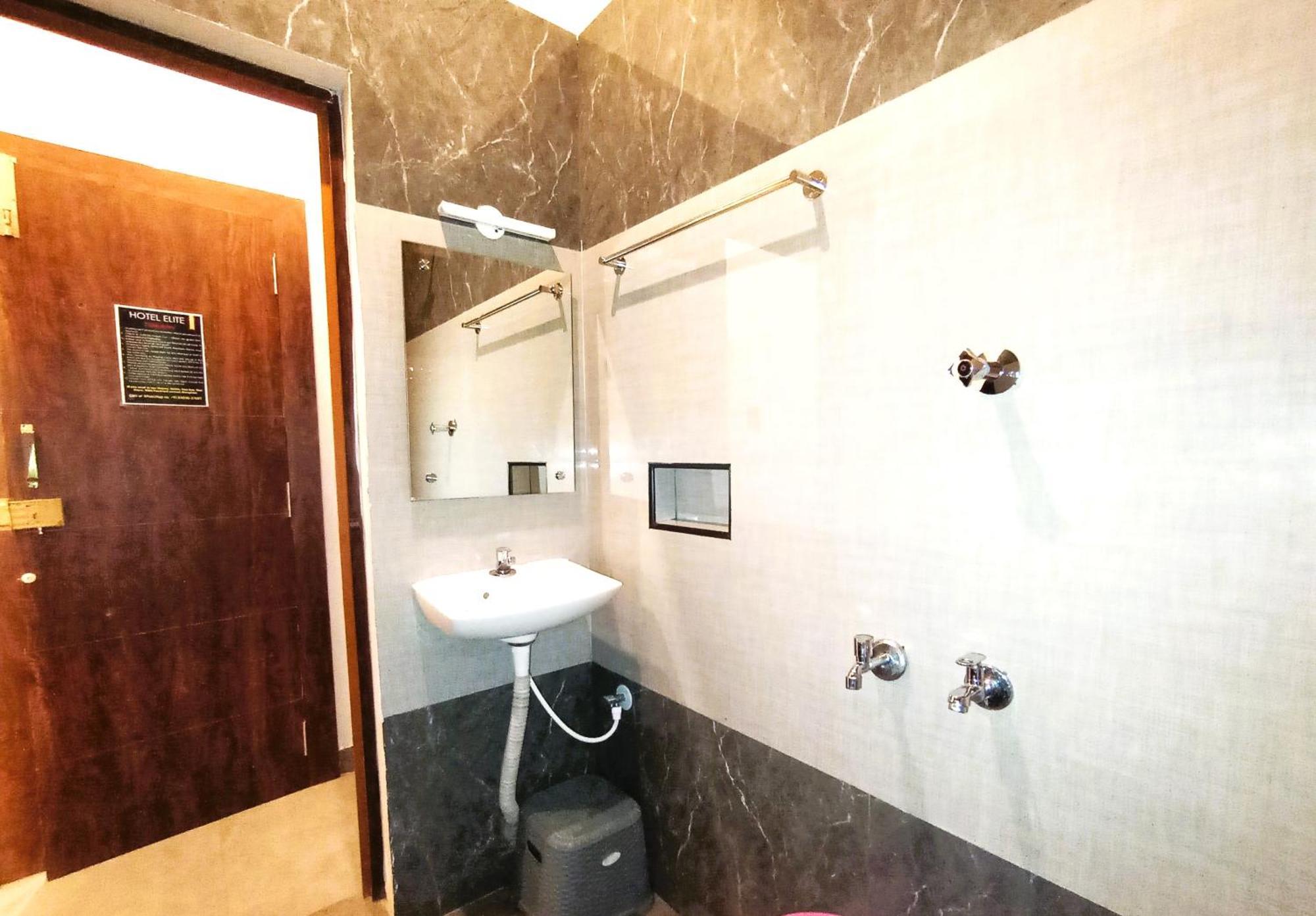 Hotel Elite Rāmeswaram Buitenkant foto